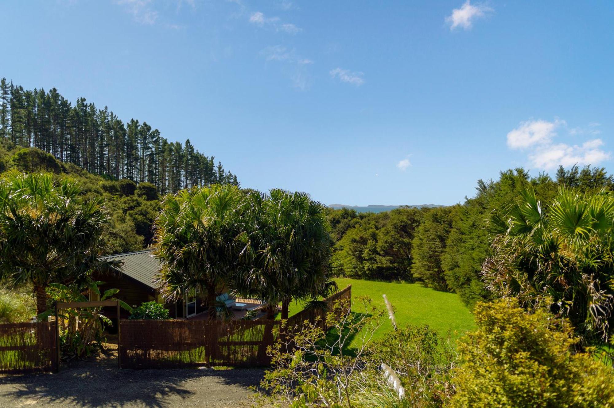Kuaotunu Chalets Экстерьер фото